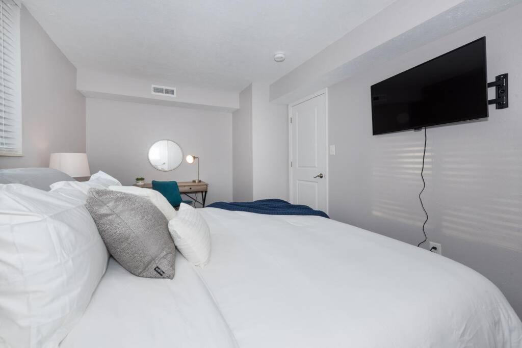 King & Queen Beds, Full Apartment, Next To Upscale Shopping And Food Kettering Exterior foto